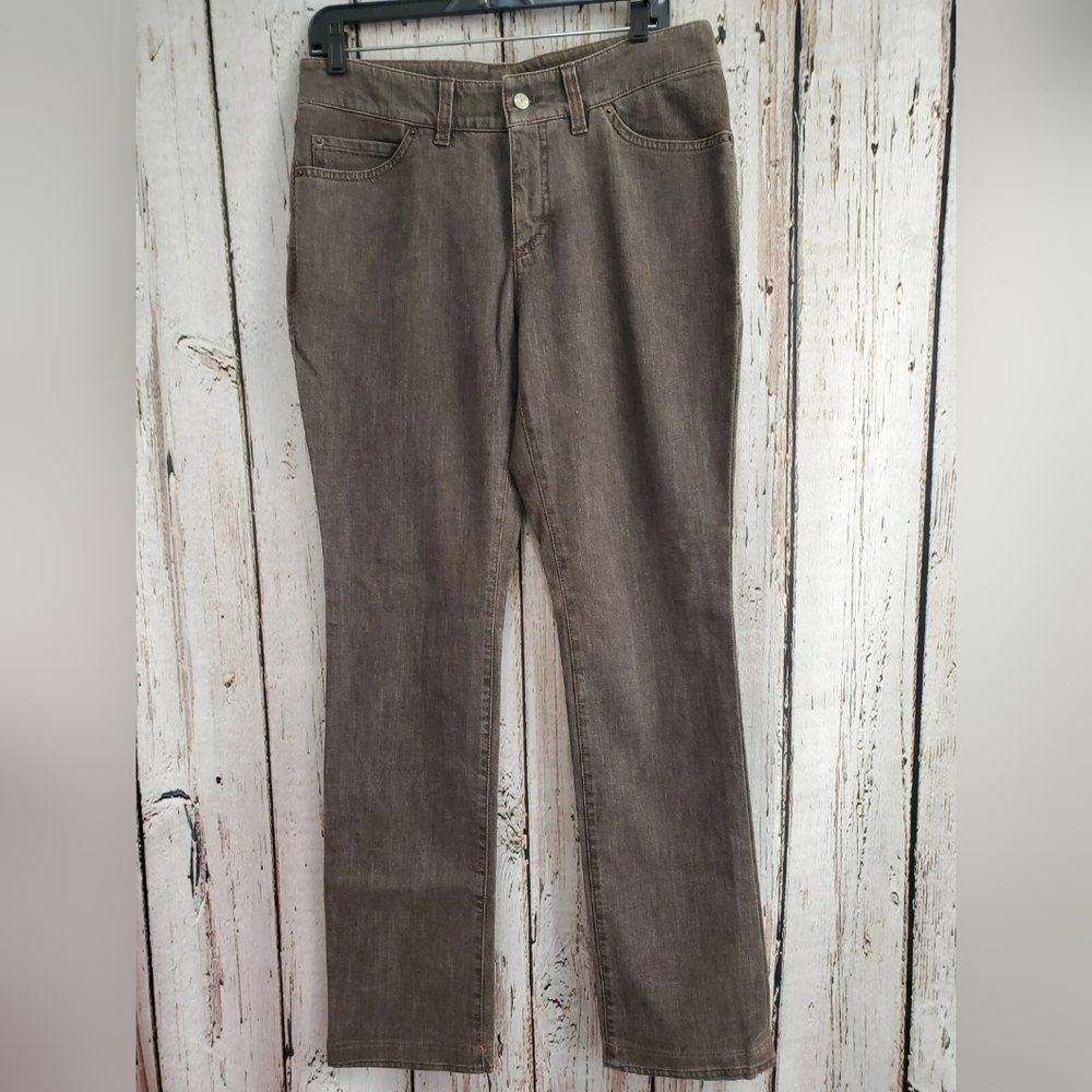 Bogner Straight Leg Jeans in Taupe Brown